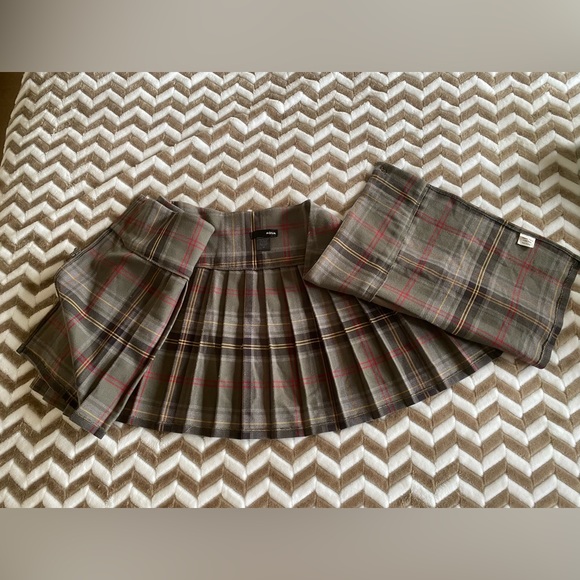 Aqua Cutest Plaid Tartan Pleated Mini Wrap Skirt Sz M - Picture 12 of 12